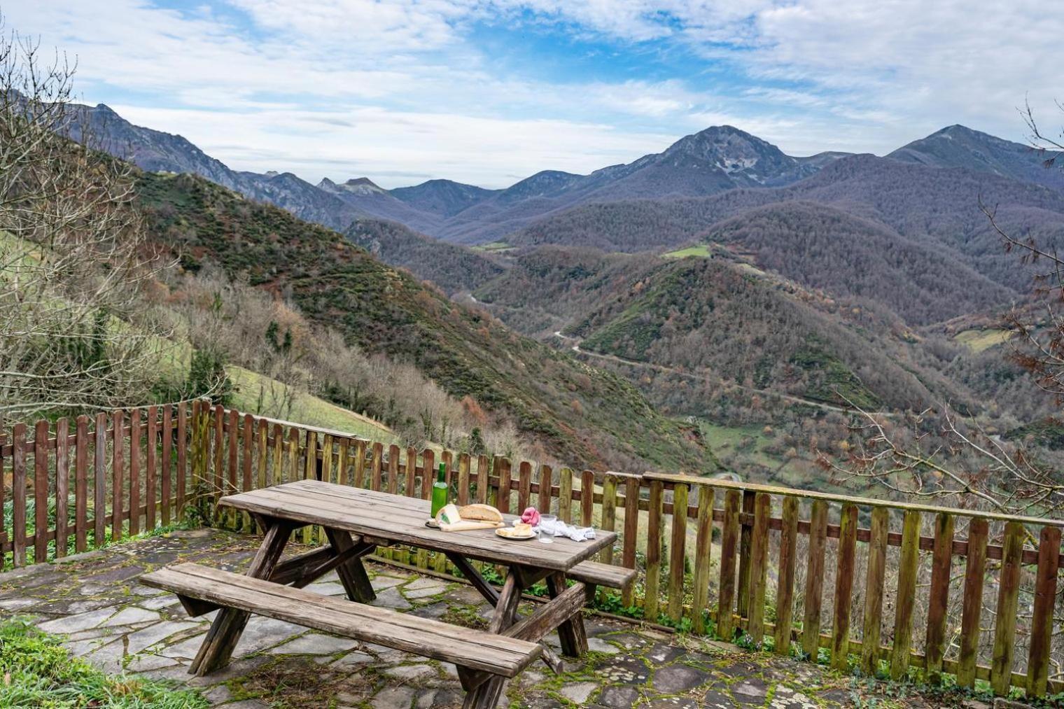 Montegrande entorno mágico rodeado de montañas Apartamento La Plaza Exterior foto